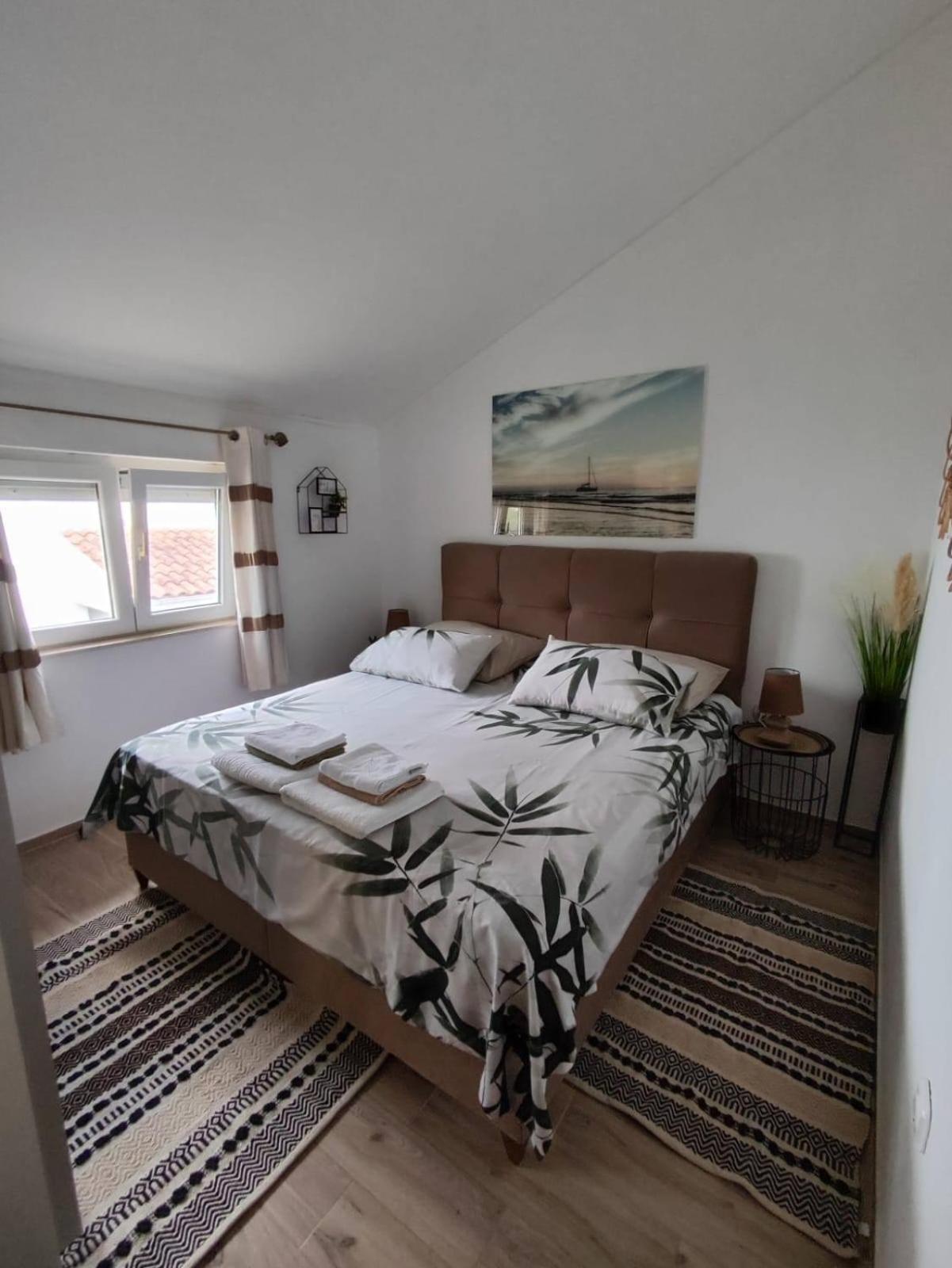 Apartments With A Parking Space Kraj, Pasman - 8213 Tkon Exterior foto